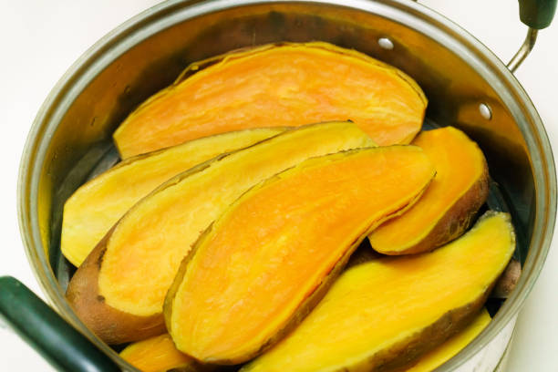 Steamed sweet potato Steamed sweet potato 食品雜貨 stock pictures, royalty-free photos & images