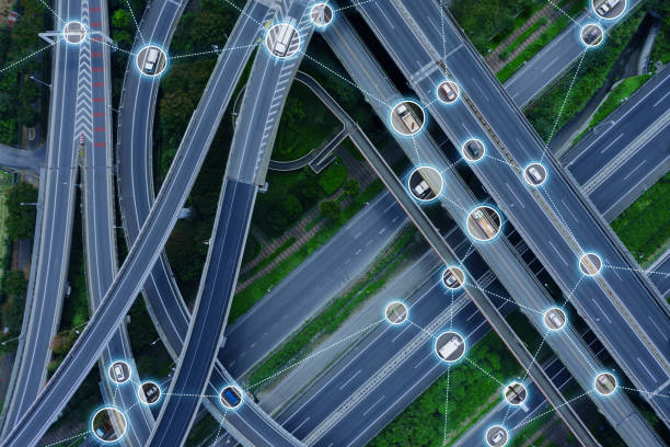 交通の概念の通信ネットワーク。交通�管制システム。 - land vehicle multiple lane highway driving traffic ストックフォトと画像