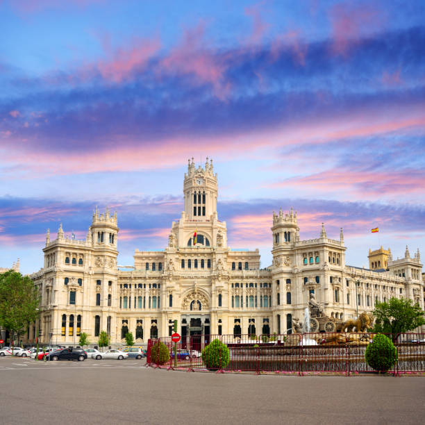 municipio di madrid, spagna - madrid spain plaza de la cibeles night foto e immagini stock