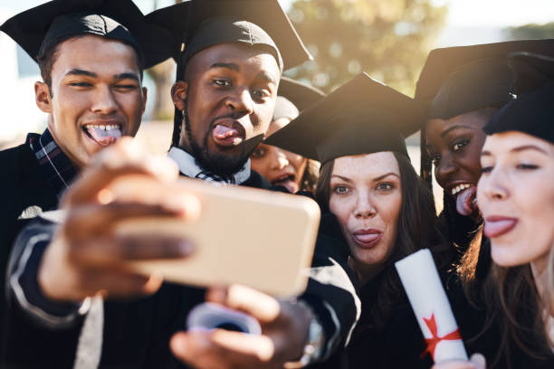 istock Surround yourself with people who make you better 1132967612