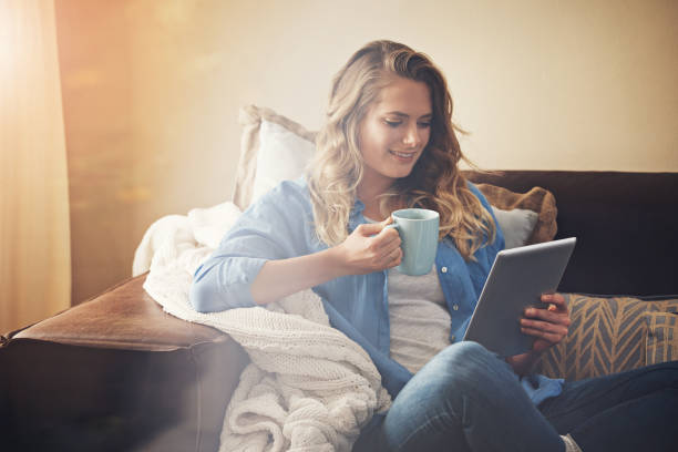 istock One online search leads to another 1132975950