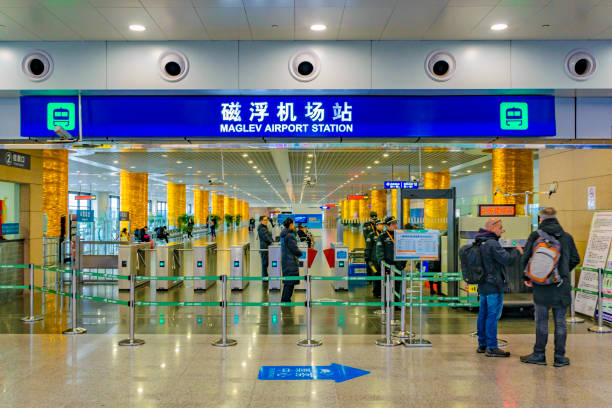 centro de bilhetes de trem maglev, xangai, china - transrapid international - fotografias e filmes do acervo