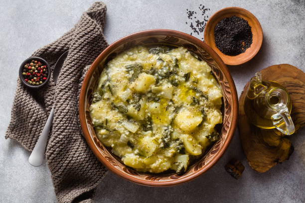 vegan pizzoccheri  dish. an adapted recipe from italian cuisine. healthy gluten free nutrition - valtellina savoy cabbage pizzoccheri tagliatelle imagens e fotografias de stock