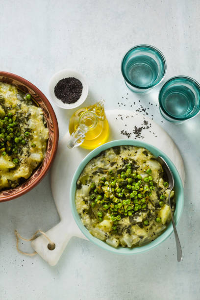 vegan pizzoccheri  dish. an adapted recipe from italian cuisine. healthy gluten free nutrition - valtellina savoy cabbage pizzoccheri tagliatelle imagens e fotografias de stock