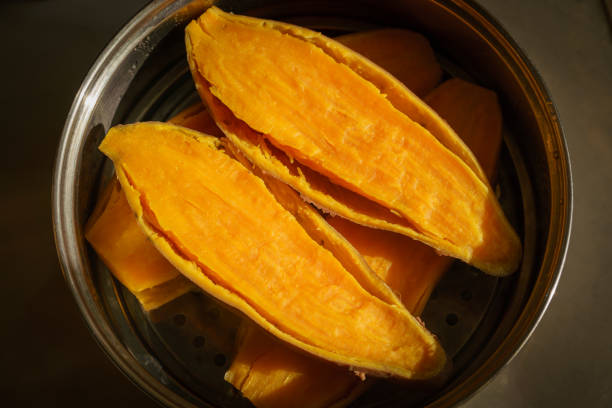 Steamed sweet potato Steamed sweet potato 食品雜貨 stock pictures, royalty-free photos & images