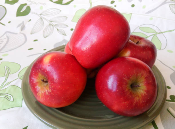 Ripe red apple Ripe red apple 秋天 stock pictures, royalty-free photos & images