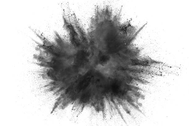 白い背景に対する黒い粉の爆発。炭塵粒子は空気中で息を吐く。 - ink splattered paint spray ストックフォトと画像