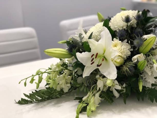 istock White bunch of flowers 1133147838