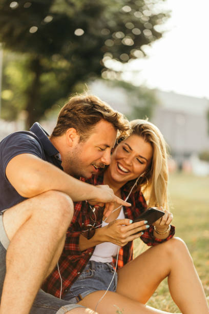 istock Young couple listening the music 1133148268