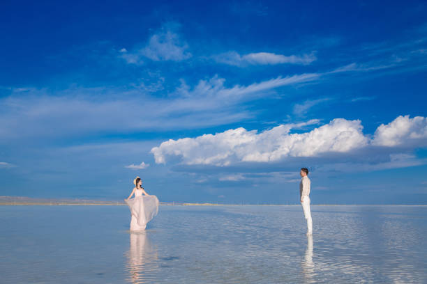 istock The lovers in the lake. 1133150405