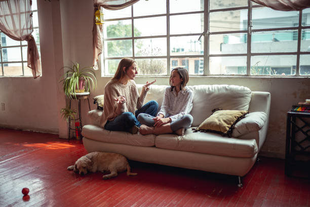 istock Mother and daughter having a talk. 1133186417