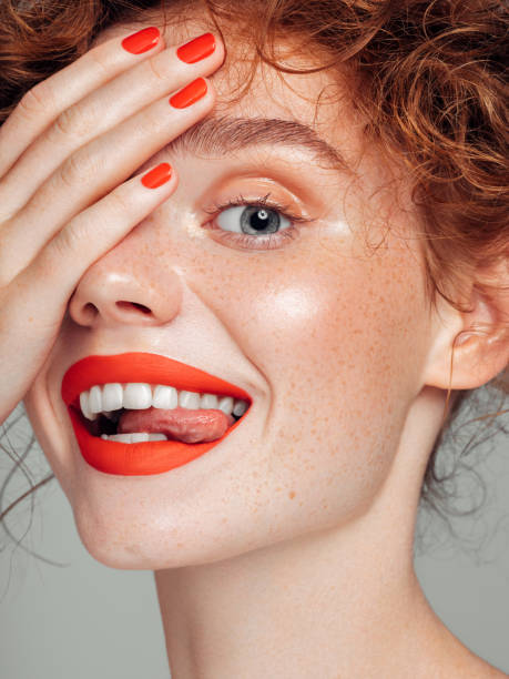 istock Beautiful girl flirts 1133211929