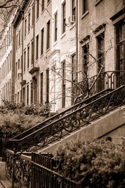 istock NYC Apartment Building Street Scene 1133227109