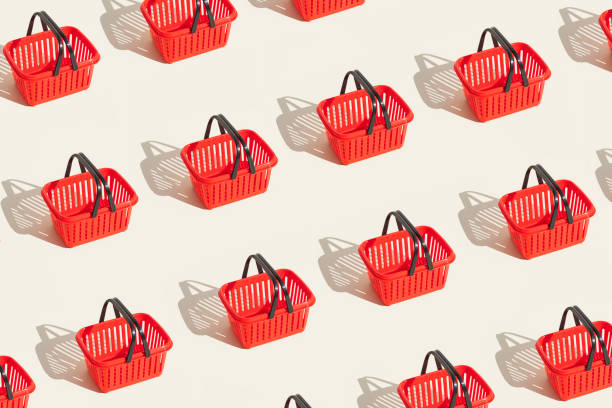 red shopping basket - concepts sale ideas retail imagens e fotografias de stock