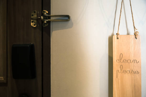 istock please make up room sign on door in resort 1133286412