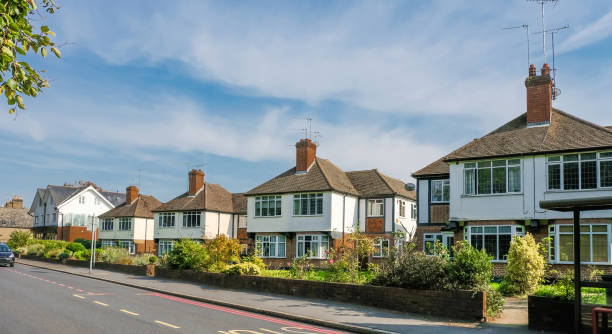 istock Street in London suburn 1133305064