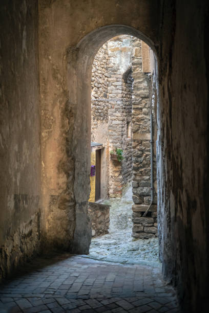 istock Italian narrow street 1133345389