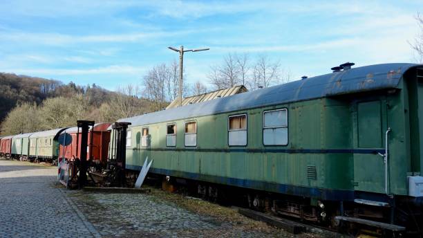 오래 된 기차 마차, 더 이상 사용 하지 - eisenbahn 뉴스 사진 이미지