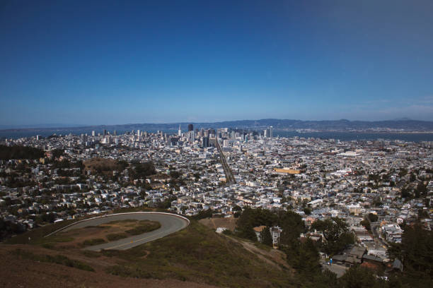 istock Stunning view over downtown San Francisco from the Twin Peaks hills 1133373211