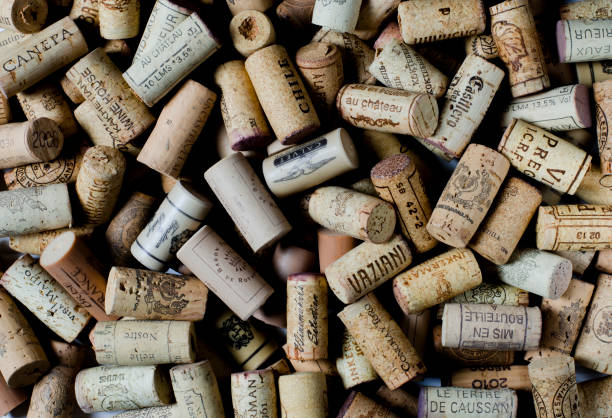 istock Background pattern of different wine bottle corks, winery texture, food concept and top view 1133374937