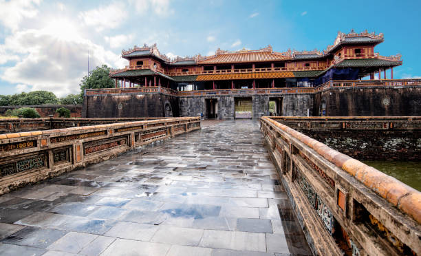 dal noi palace (complesso dei monumenti di hue) in vietnam, patrimonio mondiale dell'unesco - hue foto e immagini stock