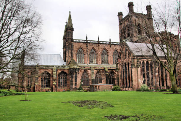 zdjęcie katedry w chester - chester england chester cathedral uk england zdjęcia i obrazy z banku zdjęć