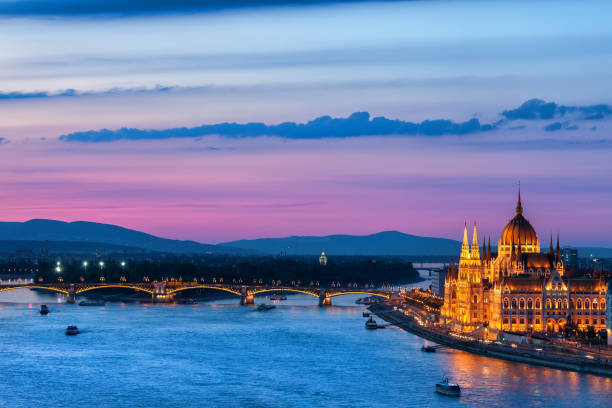 istock Evening in City of Budapest 1133408819