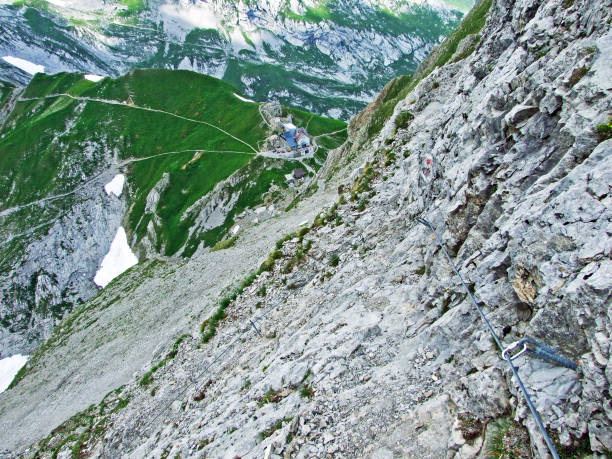 schronisko górskie lub sac/chałupnik lub chata kenninglipass, odcinek toggenburg - chałupnik zdjęcia i obrazy z banku zdjęć