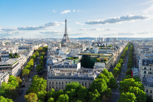 istock eiffel tour and Paris cityscape 1133446766