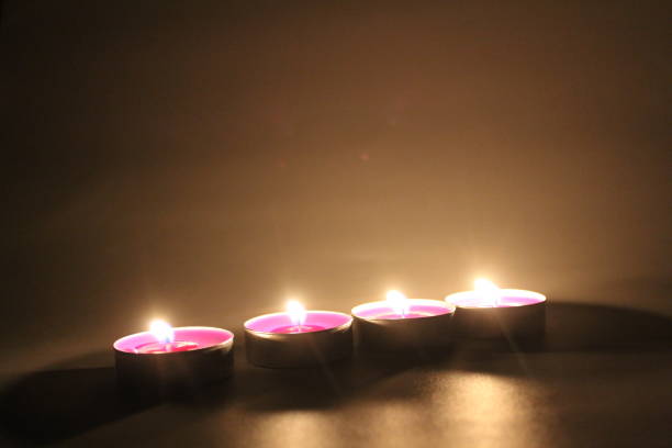 Candles Candles with beautiful light 밝은 빛 stock pictures, royalty-free photos & images