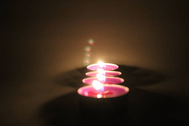 Candles Candles with beautiful light 밝은 빛 stock pictures, royalty-free photos & images