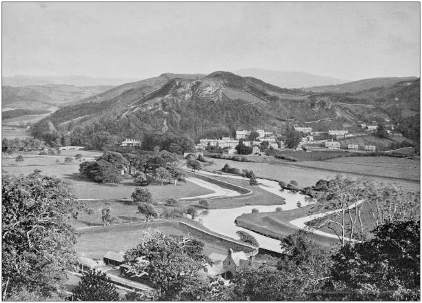 illustrations, cliparts, dessins animés et icônes de photographie noir et blanc antique de l'angleterre et du wales: vallée de festiniog - gwynedd