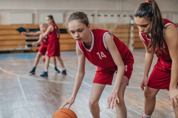 istock Girls basketball match 1133586852
