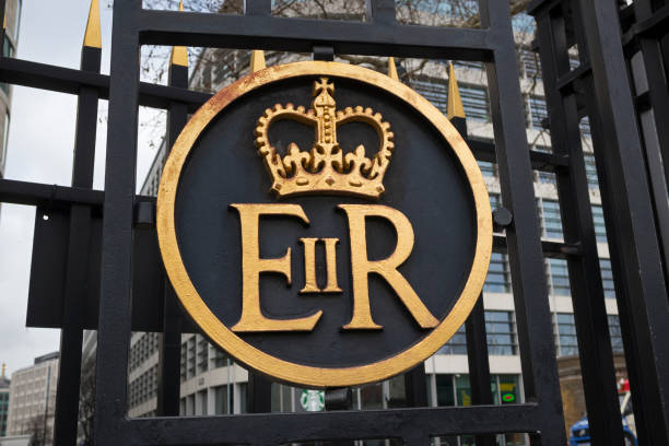 Elizabeth II Regina ER royal insignia on the gate of the Tower of London, England. London, England - February 28, 2019:  Elizabeth II Regina ER royal insignia on the gate of the Tower of London, England. elizabeth ii photos stock pictures, royalty-free photos & images