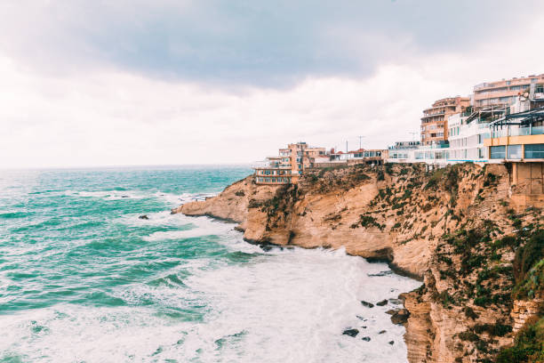 ベイルートレバノンの険しい海岸線 - lebanon landscape nature famous place ストックフォトと画像