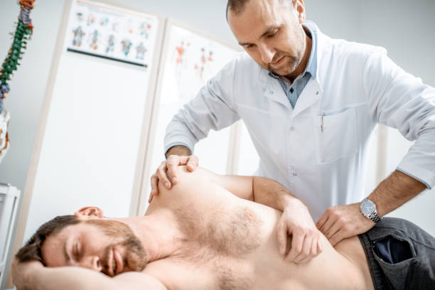 istock Physiotherapist doing manual treatment 1133615572