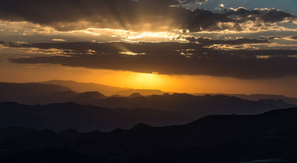 zachód słońca na wyżynach lalibela, etiopia - ethiopian highlands zdjęcia i obrazy z banku zdjęć