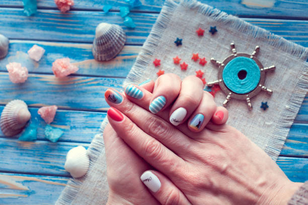 istock art sea manicure 1133669198