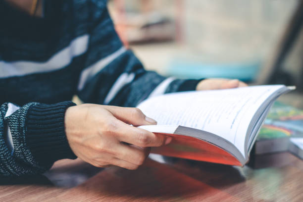 istock Women read holiday books in a quiet environment. 1133706870