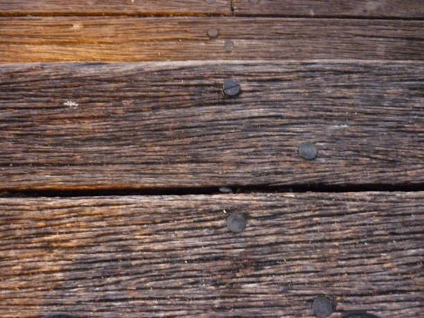 деревянная доска - weatherd стоковые фото и изображения