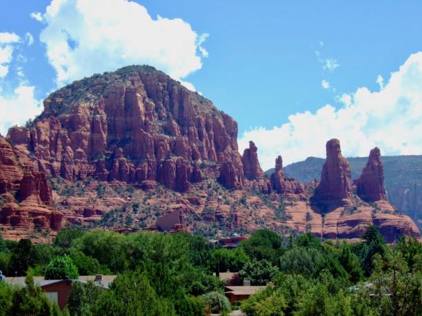 american nature / sedona, red rock e vortex.red cock county. - sedona arizona tourist resort vortex foto e immagini stock