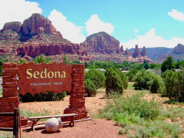 미국 자연/세도나, 레드 록 및 소용돌이. 세드나의 흔적. - sedona arizona tourist resort vortex 뉴스 사진 이미지