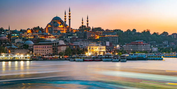 istock Suleimanie Mosque in Istanbul at dusk 1133734033