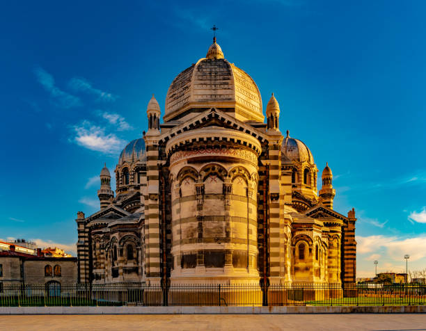 catedral de la major, hito local en marsella, francia - major fotografías e imágenes de stock