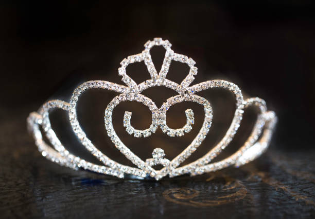 bride crown - stock image - diamond shaped fotos imagens e fotografias de stock