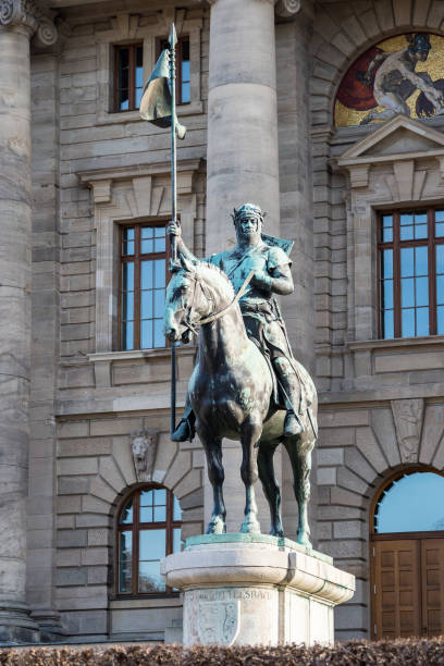 view of famous State chancellery - Staatskanzlei in Munich, Germany view of famous State chancellery - Staatskanzlei with war memorial in the German city center of the Bavarian capital. bavarian state parliament stock pictures, royalty-free photos & images