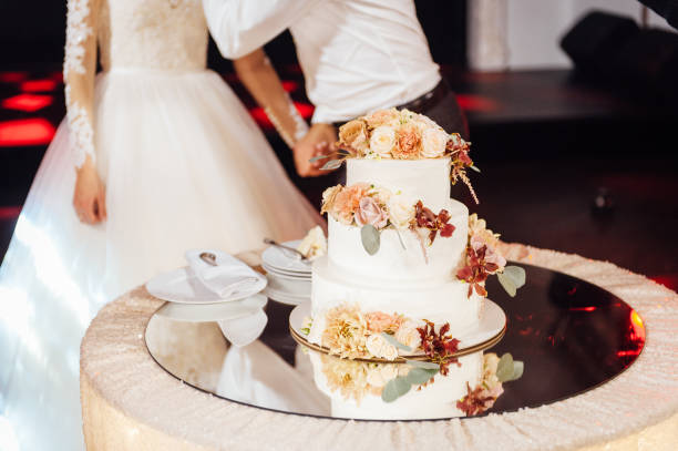 istock Beautiful delicious white wedding cake. Wedding day 1133774730
