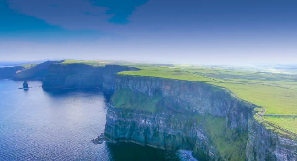 istock Mountain cliffs and the sea in the Cliffs of Moher 1133801490