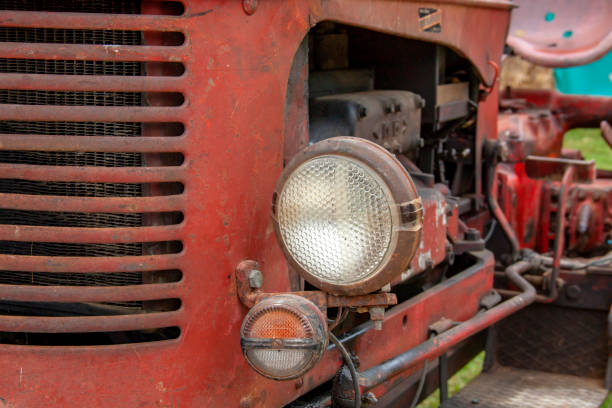 Old Tractor Lighting system Zoom shooting 18/135, 200 iso, f 7.1, 1/160 second machinerie stock pictures, royalty-free photos & images