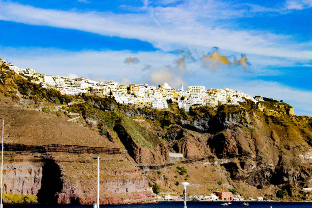 Greece, the origin the civilization. Landscape of the municipality of Santorini, which contains the inhabited islands of Santorini and Terasia and the uninhabited islands of New Cameni, Old Cameni, Aspronisi and Cristiana. Central region of Oia. ruína antiga stock pictures, royalty-free photos & images